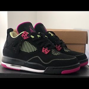 Air Jordan 4 Retro